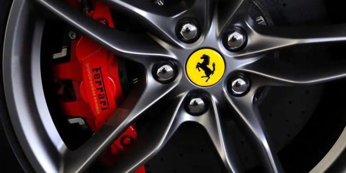 Ferrari reporte d’un an ses objectifs pour 2022- malgré un carnet de commandes record