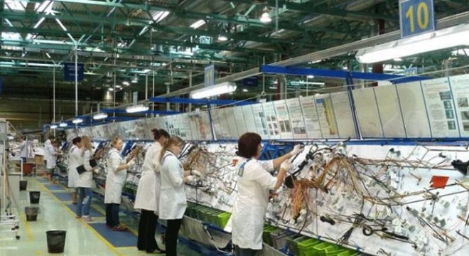 oto-news-fatma-kolsi-taa-annonce-que-37-de-nos-exportations-de-lindustrie-automobile-sont-destinees-a-lallemagne